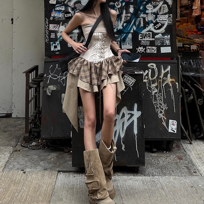 Summer 2025 khaki off shoulder tube skirt, summer thick waist lace fashion up short patchwork dress, lace up spicy girl style new designer dress