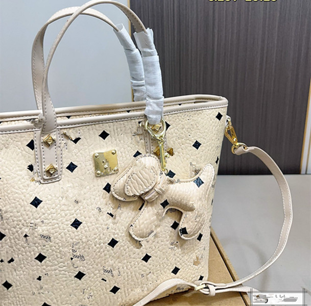 The new shopping bag is perfect for carrying It can fit an iPad, making it versatile and practical