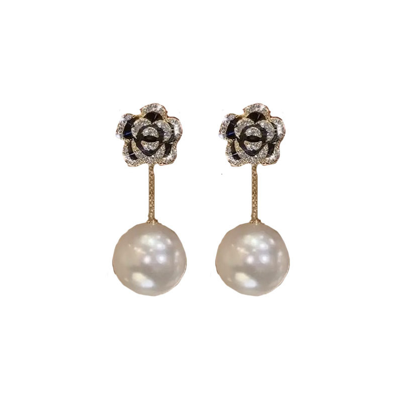 Free Shipping 2025 New Designer Jewelry Camellia Earrings New Trendy Elegant High-end Feel Two-way Wear Rose Pearl Earrings Exquisite Versatile Ear Je