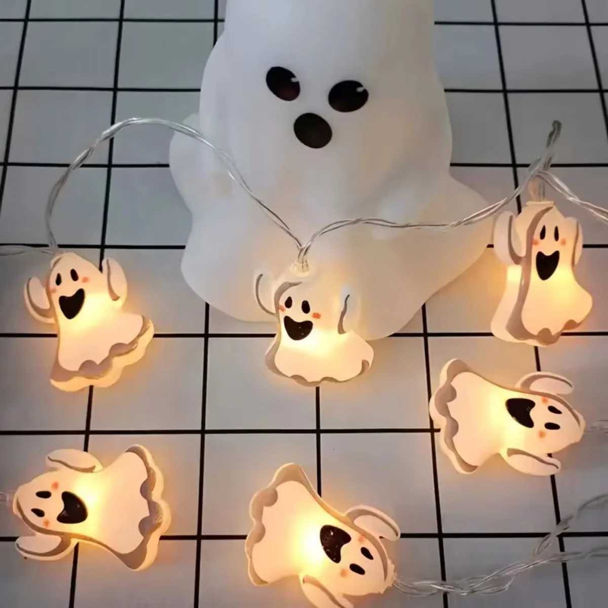1pc 10/20 LED Halloween Raising-Hand Ghost String Light Hanging Decorative Lamp Battery Powered For Home Garden Halloween Decor XJ250804