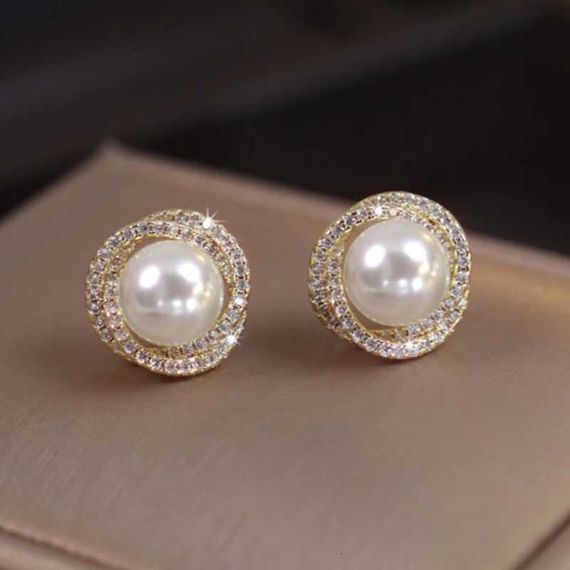 Twist Spiral Crystal Womens Pearl Stud Earrings Round Imitation Pearl Small Earrings for Girls Korean Fashion Jewelry Y250804
