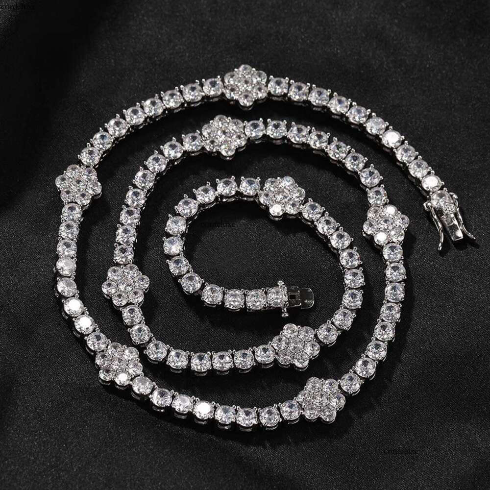 Hip hop high-quality 5A VVS Moissanite wer tennis trendy cool unisex niche light collarbone chain accessory