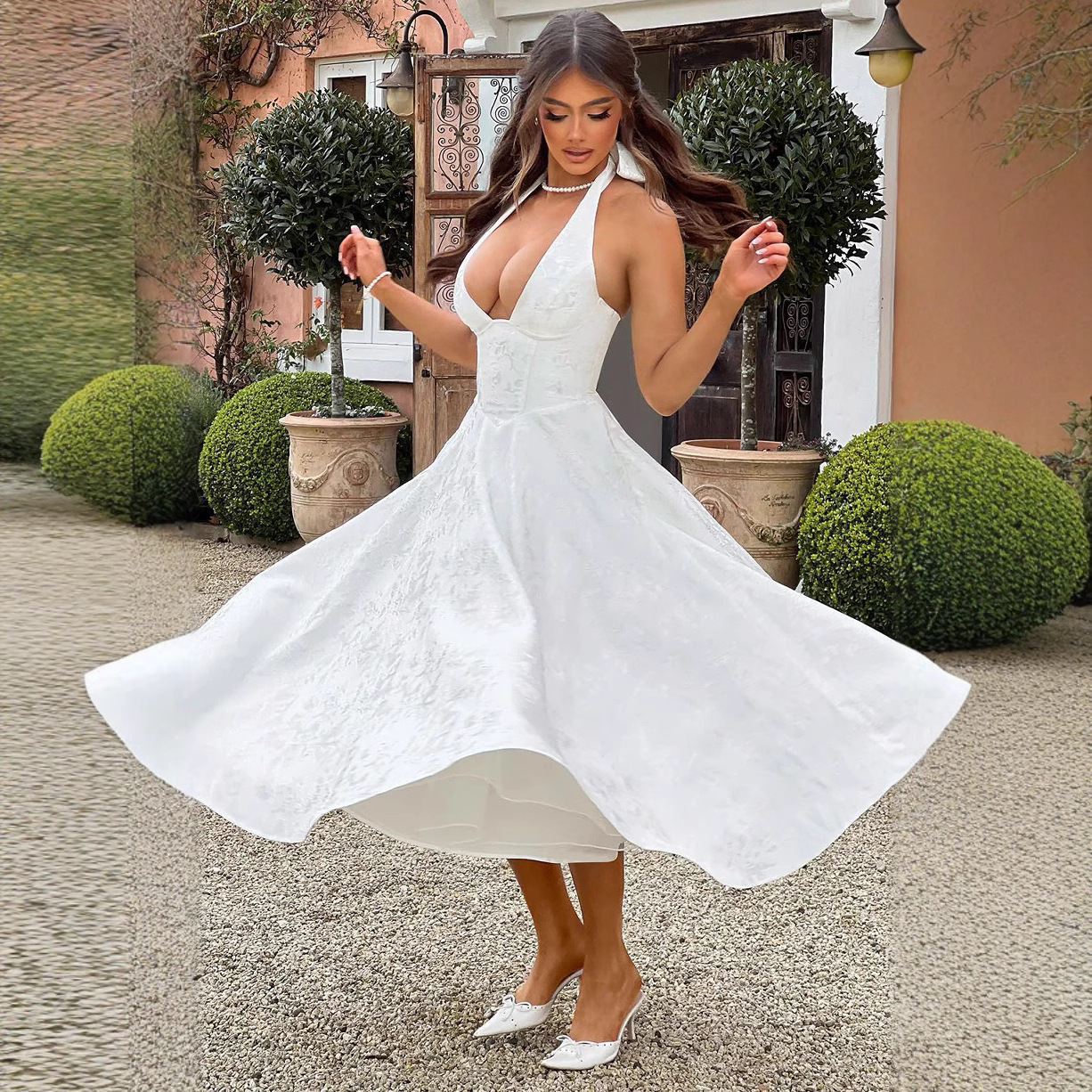 2025 European and American new V-neck camisole sleeveless jacquard tie waist vacation style dress high-end formal fashion trend in stock new designer 