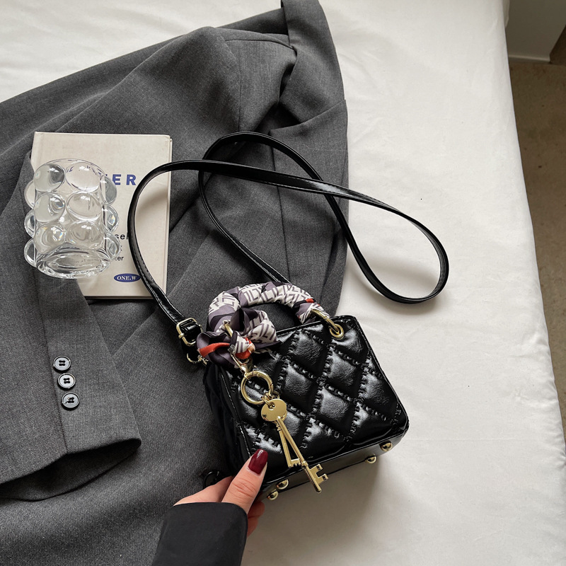 Winter New Luxury Bag Korean Version Mini Children's Parent-child Designer Bag Diana Handbag Crossbody Phone Bag Designer Pack Luxury Bag Women&#