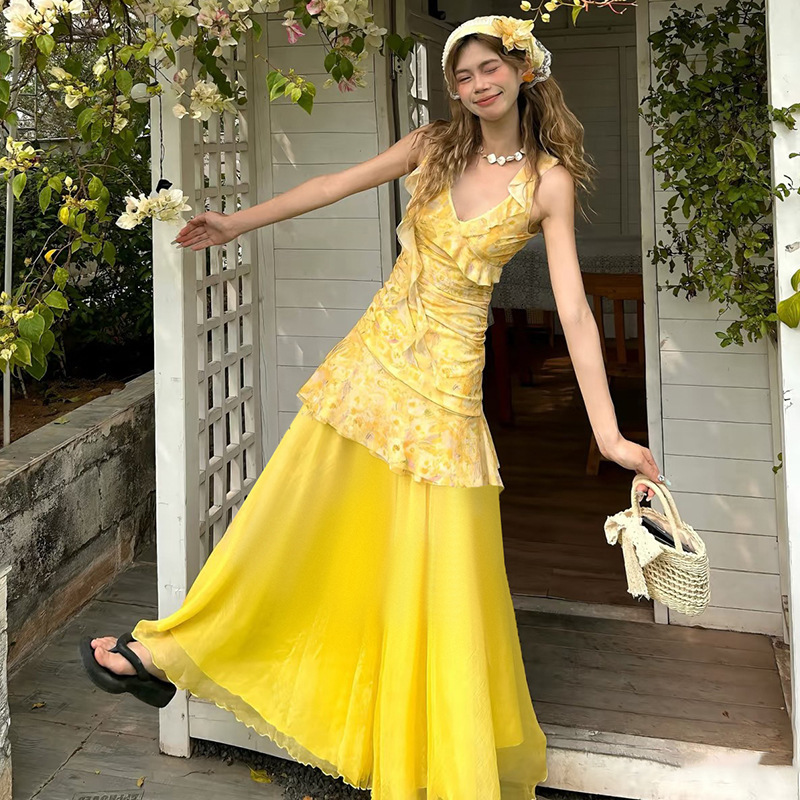 2025 Summer Dopamine Summer trend Sweet Vacation Style Ruffle Flower Dress Women's Waist Irregular V-neck Tank Top New Designer Dress