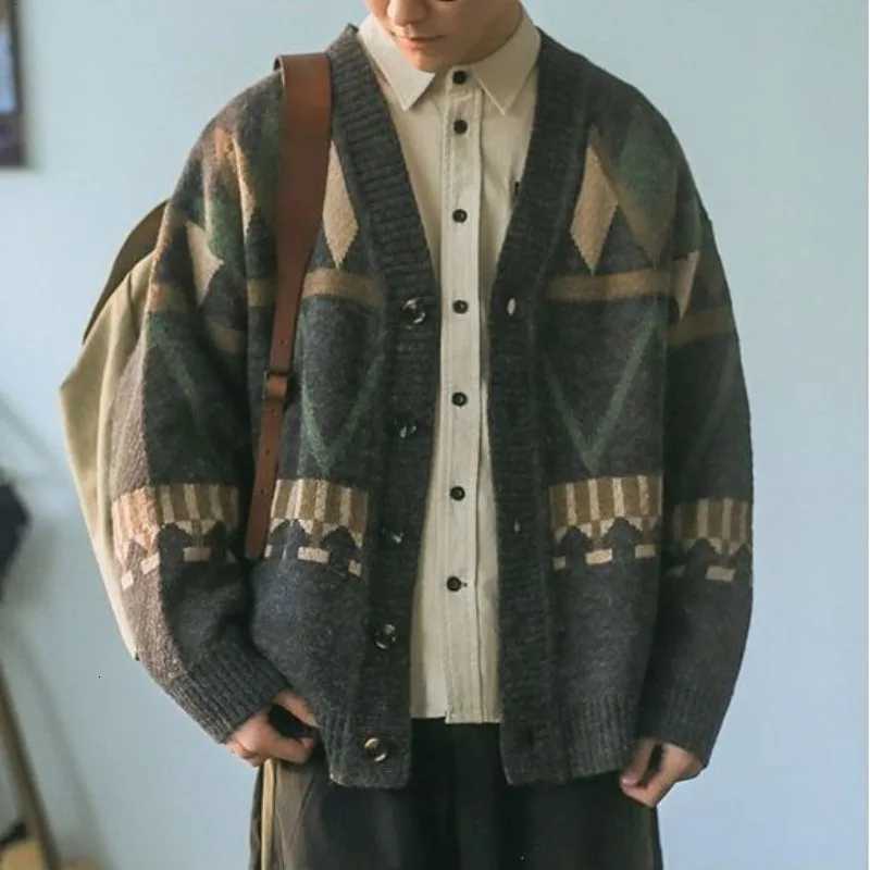 New Mens England Style Single Breasted Cardigan for Autumn and Winter Vintage Loose Color Block Knitted V-neck Cardigan for Men XJ250805