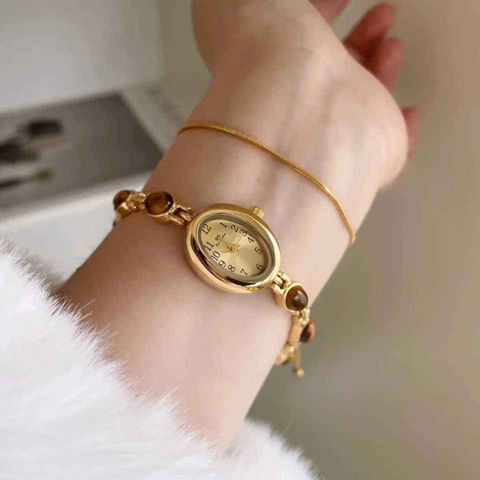 Luxury Vintage Quartz Womens Watches Fashion Natural Green Jade Bracelet Clock Numerals Small Oval Dial Watch Women Accessories XJ250805