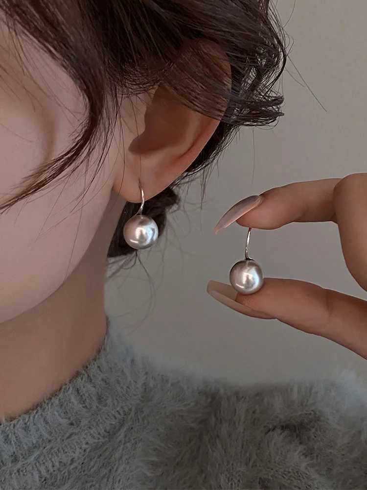 Trendy Simple Gray White Pearl Earrings for Women Exquisite S925 Silver Needle Studs Sweet Elegant Party Jewelry Wedding Gifts Y250804