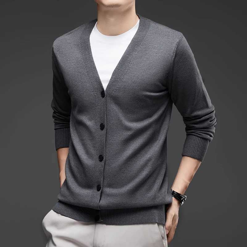 New Mens Vintage Long Sleeve Cardigan Sweater with Button V Neck Knitted Sweaters Lightweight Outdoor Casual Coats XJ250805