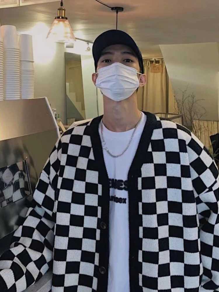 Gmiixder Autumn Vintage Checkerboard Cardigan Long-sleeved Button Sweater Mens Preppy Casual Knitwear Jacket Unisex Streetwear XJ250805