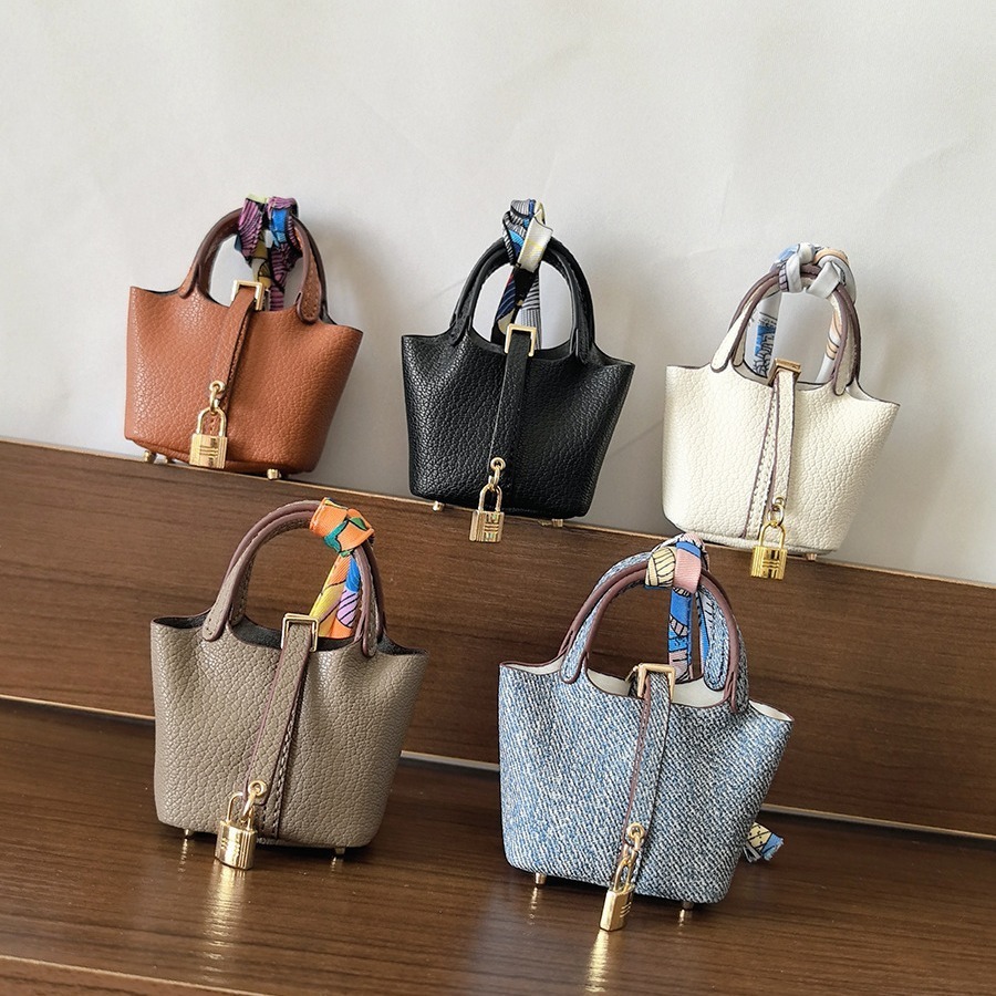 Mini Basket Bag Pendant Microfiber Leather Car Keychain Women Creative Mini Bucket Bag Pendant 250805