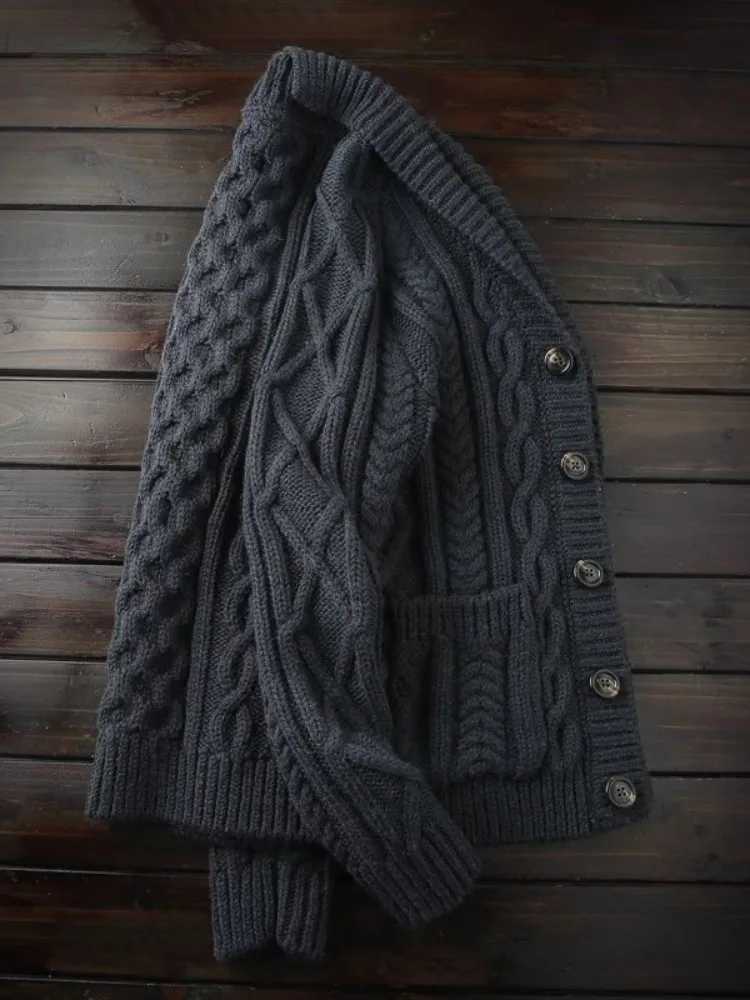 Mens Winter Italian Style Wool Sweater Thick Warm Single Breasted V-Neck Knitted Cardigan Long Sleeve Casual Vintage Knitwear XJ250805