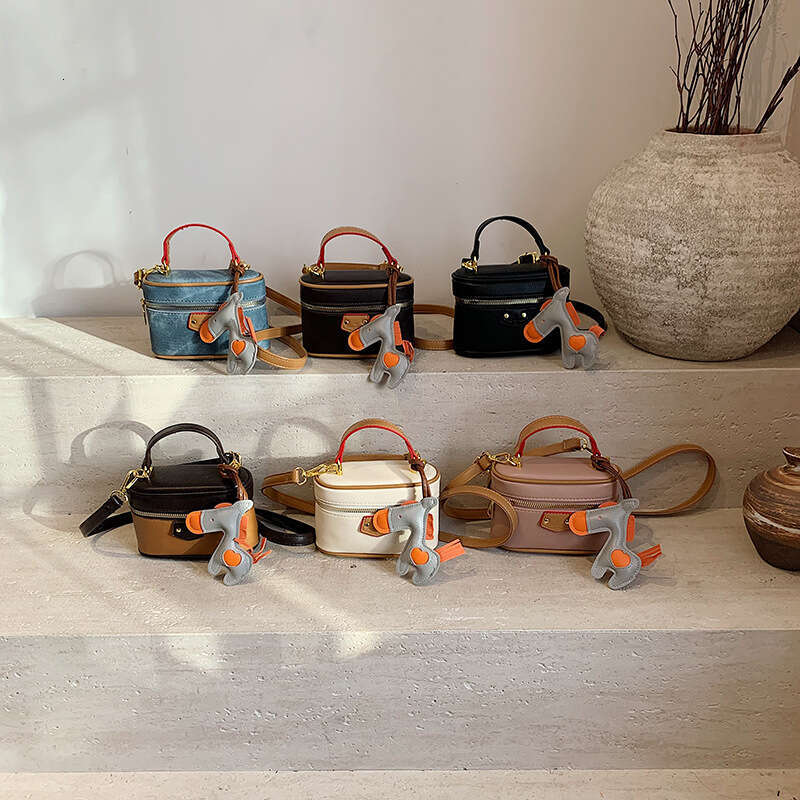 Children's Bucket for Girls, Crossbody Commuter Box Bag, High-End Niche Design, Women's Makeup Handbag, Trendy Small Bag