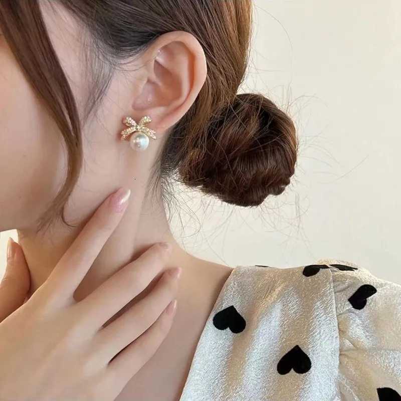 French Sweet Personality Pearl Simple And Small Design Sense Full Of Drill Bow Delicate All-match Earrings Female Y250804
