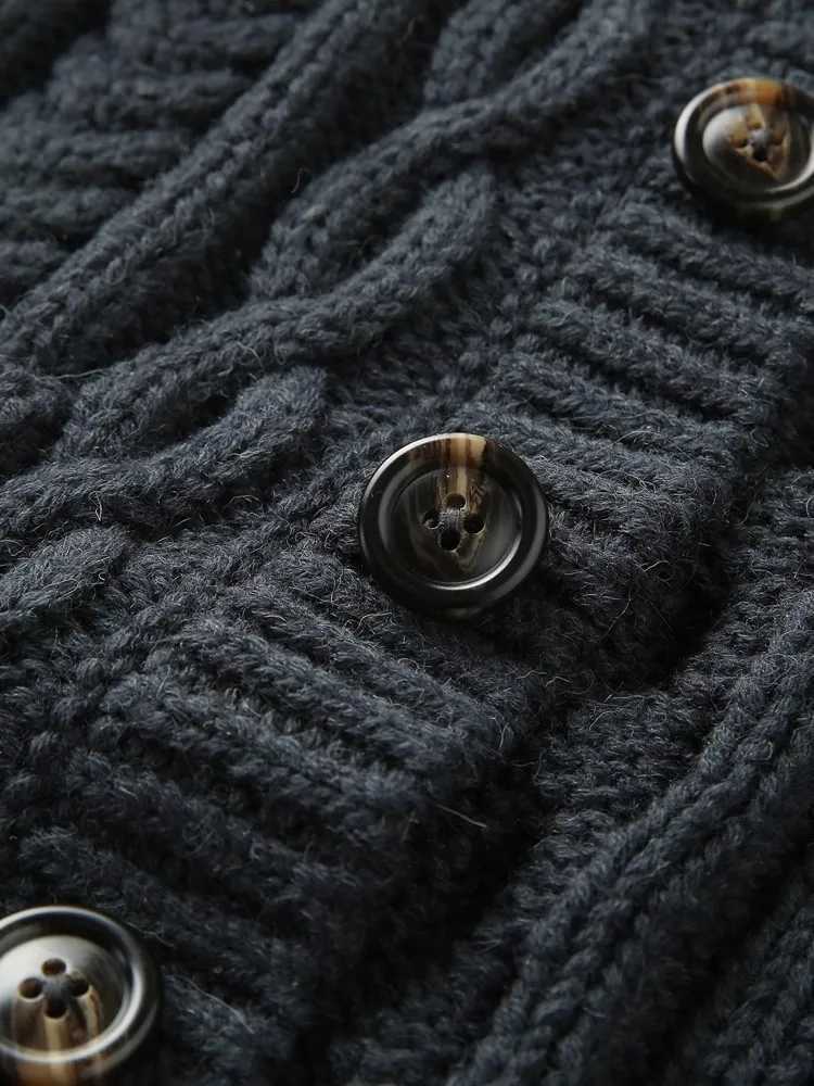 Mens Winter Italian Style Wool Sweater Thick Warm Single Breasted V-Neck Knitted Cardigan Long Sleeve Casual Vintage Knitwear XJ250805