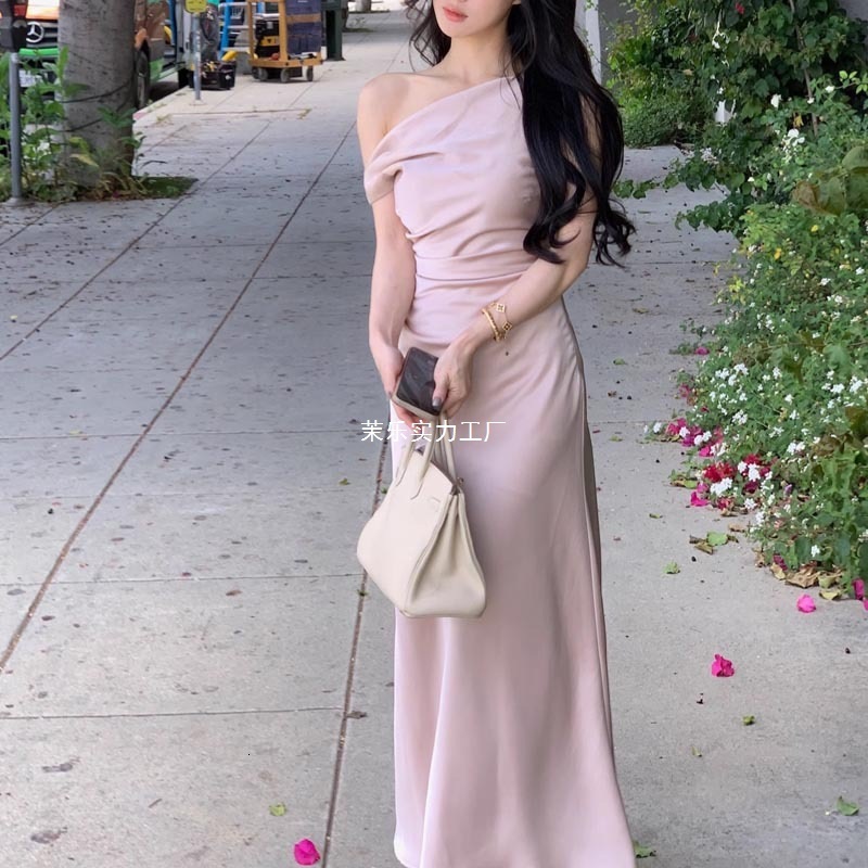 2025 French style elegant and gentle style three color fashion sleeveless waist tied mermaid dress new designer dress