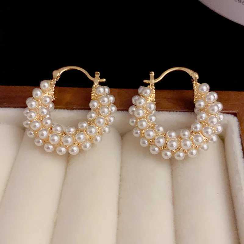 1 Pair Vintage Pearl Round Earrings for Women Big Hoop Pierced Allergy Resistant Earrings Jewelry Wholesale Y250804