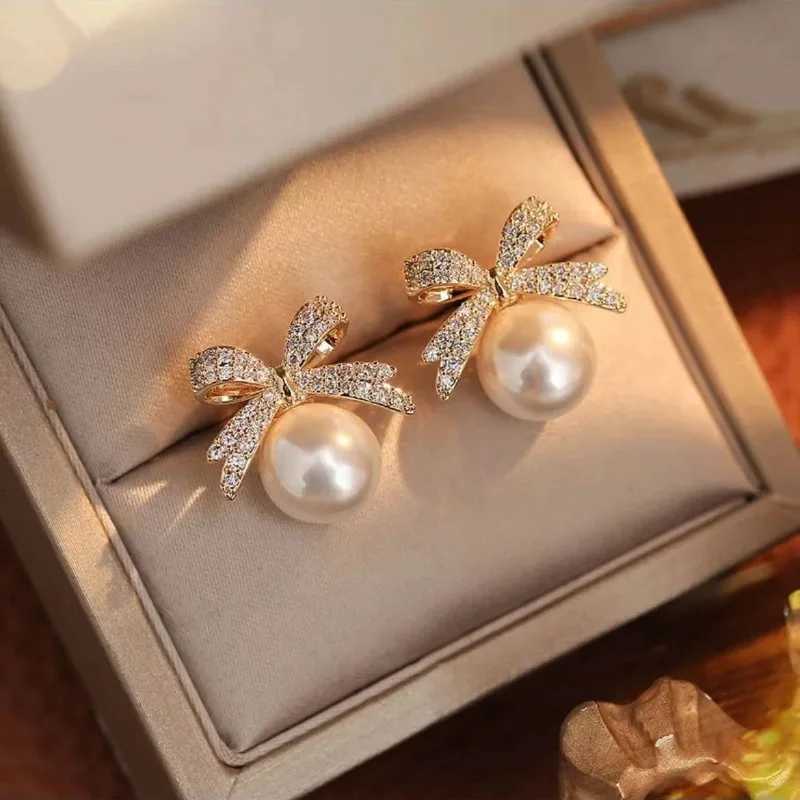 French Sweet Personality Pearl Simple And Small Design Sense Full Of Drill Bow Delicate All-match Earrings Female Y250804