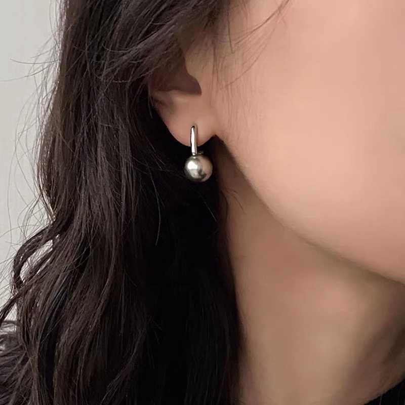 Vintage Light Luxury Gray Pearl Earrings for Women Fashion French Elegant Crystal Daily Wear Simple Jewelry Party Gifts Y250804