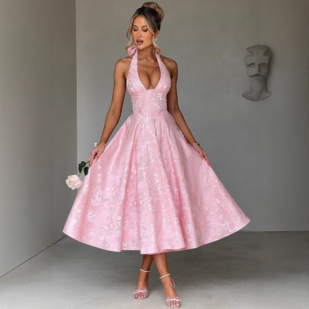 2025 European and American new V-neck camisole sleeveless jacquard tie waist vacation style dress high-end formal fashion trend in stock new designer 