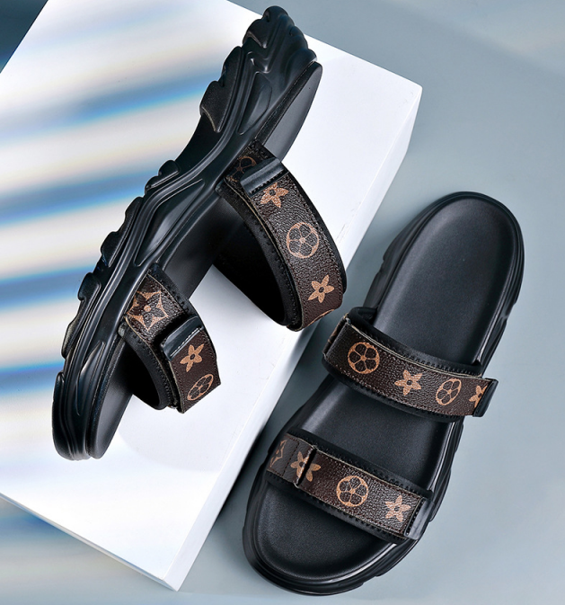Free shipping designer men's summer new one-shoulder flip-flops, casual and fashionable beach slippers, outdoor anti-slip sandals