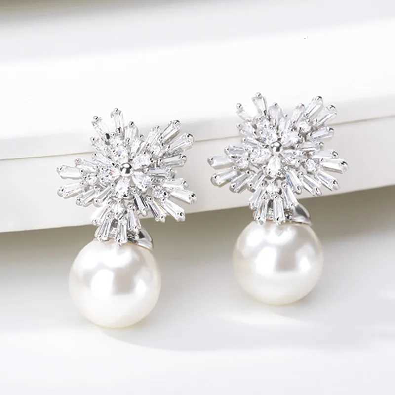 Luxury Cute Austrian Cubic Zirconia Stud Earrings for Women Wedding Fashion Imitation Pearl Snow Flower Bridal Girl Jewelry Gift Y250804