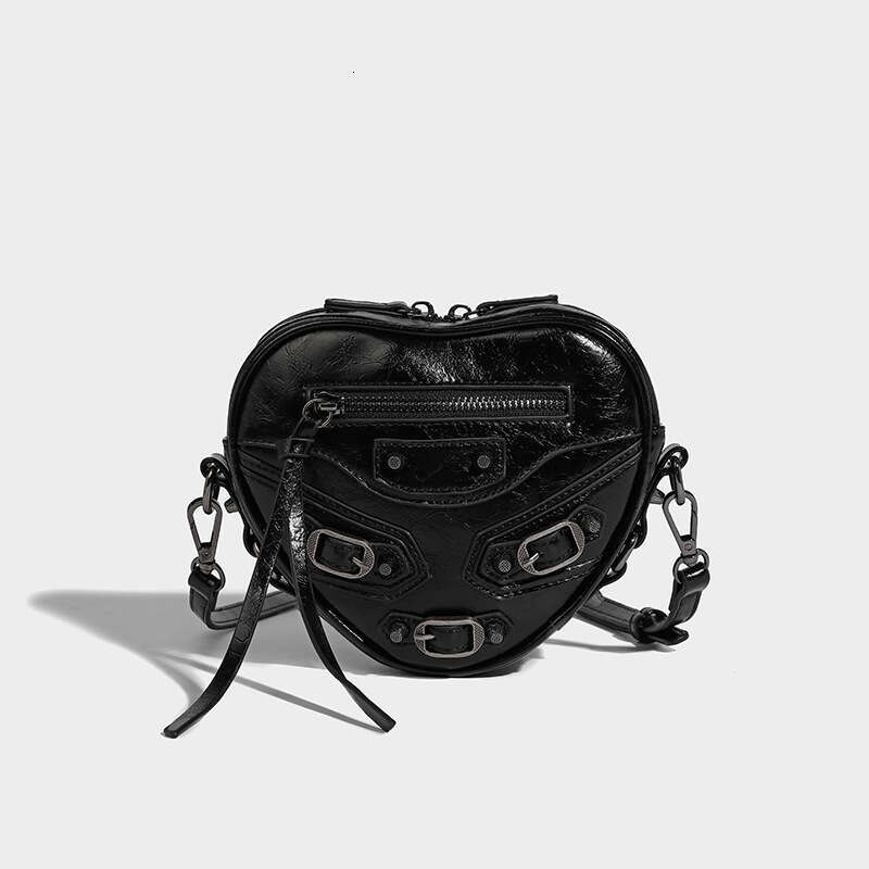 Spicy Girl Underarm Women's Shoulder Crossbody Motorcycle Heart Ladies Fashion Versatile Niche Chain Small Bag