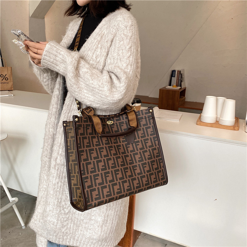 Free delivery designer bag tote Bags For womans fashion casual handbag square crossbody bag