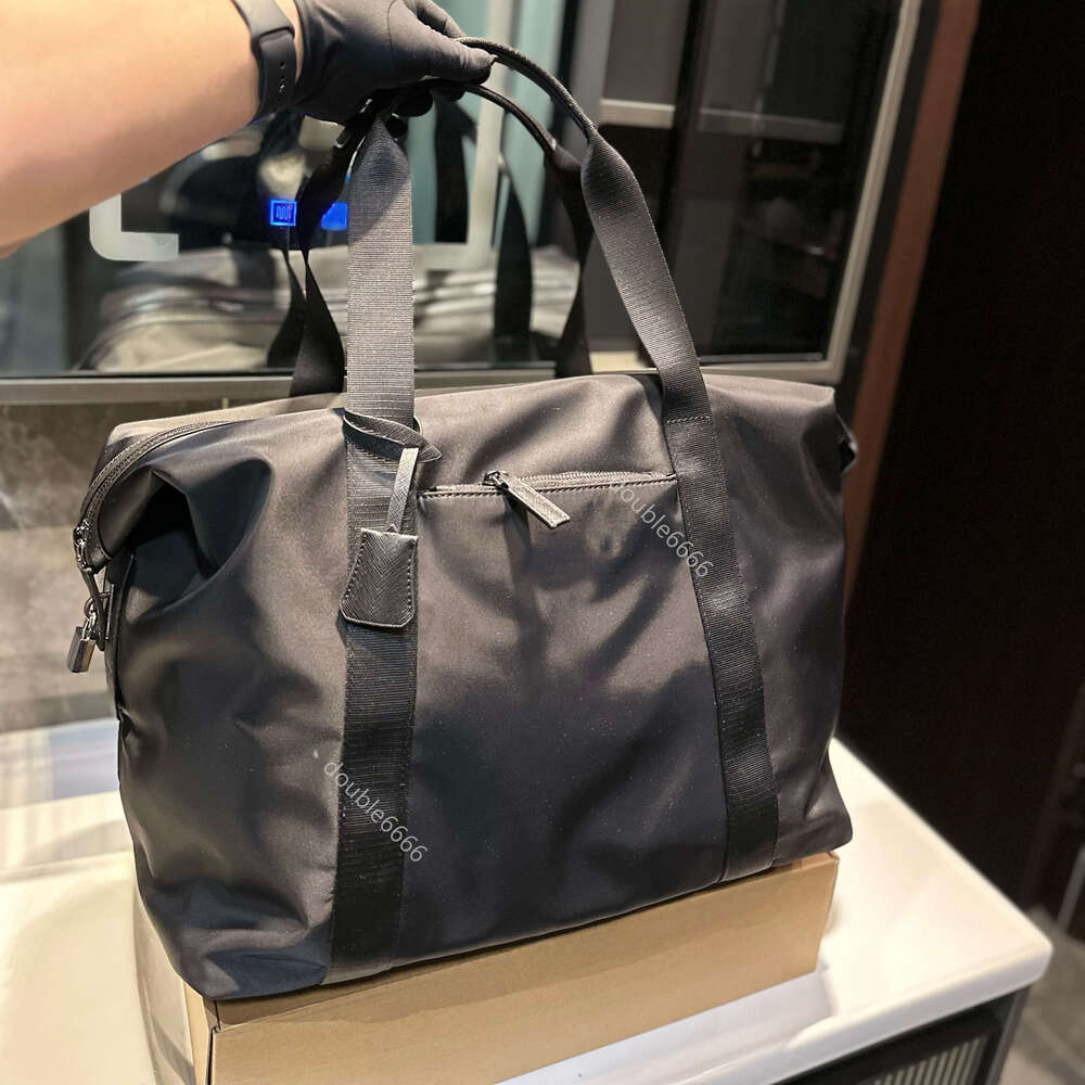 Designer Men's Women's Laptop Bags nylon Briefcases fashion Shoulder Bags Commuter Bags Crossbody Bags Handbags luxury Office Bags Messenger Bags Business Bags