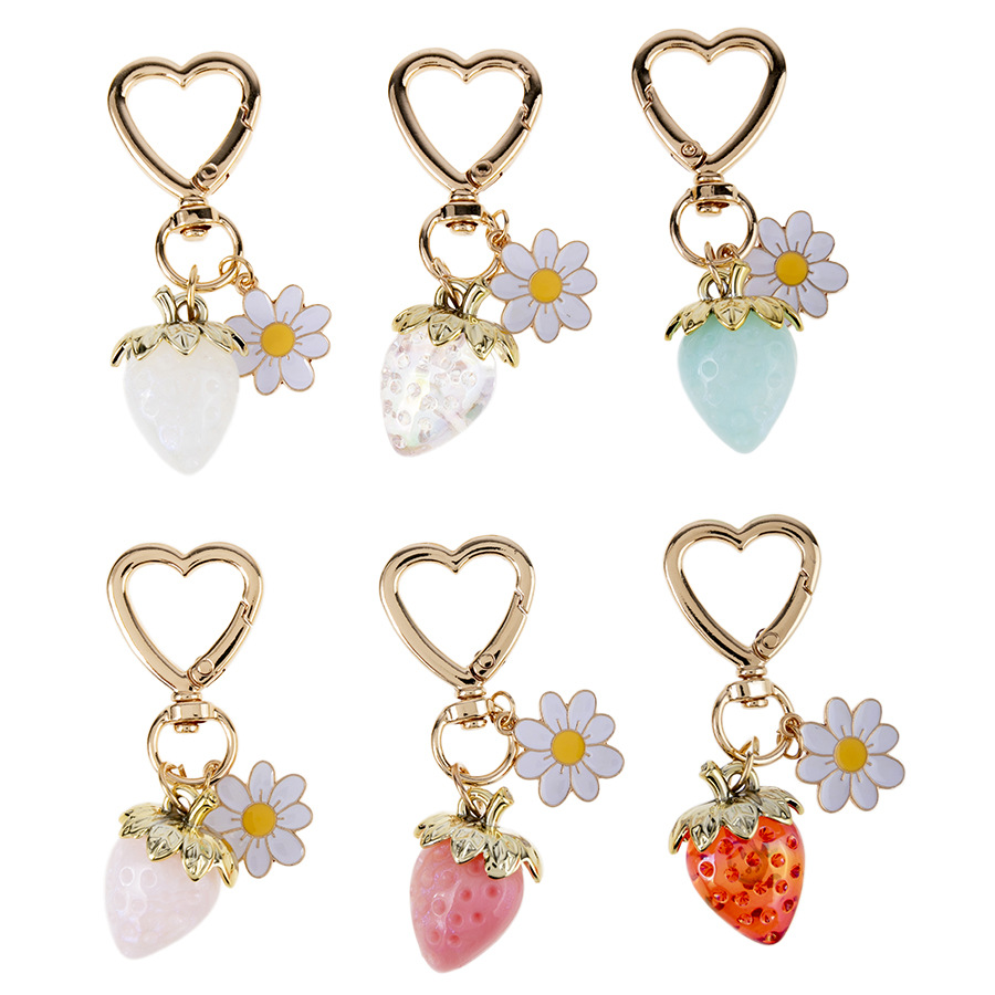 Cute personality girlish heart sweet strawberry heart-shaped keychain, internet celebrity, creative handbag key accessory pendant Z 8.1-7
