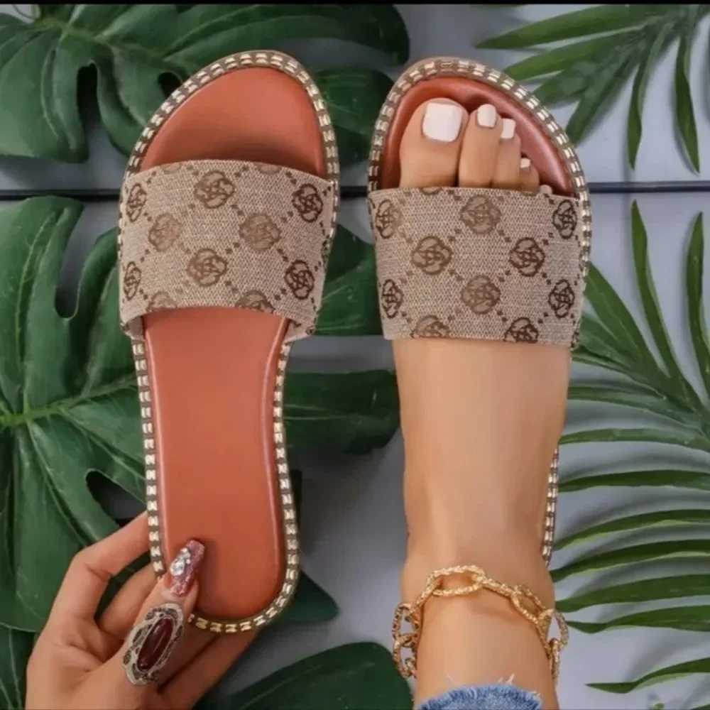 2024 New Womens Slippers Flat Sandals Peep Toe Ladies Casual Slides Female Beach Slippers Flat Shoes Woman Luxury Sandals W250805