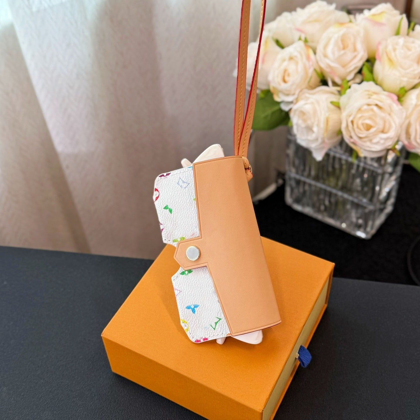 Sunglasses Cases Luxury Glasses Case Lanyard Designer Bags Women small case Luxury sunglasses case box leather cosmetic bag high quality Hanging neck sunglasses