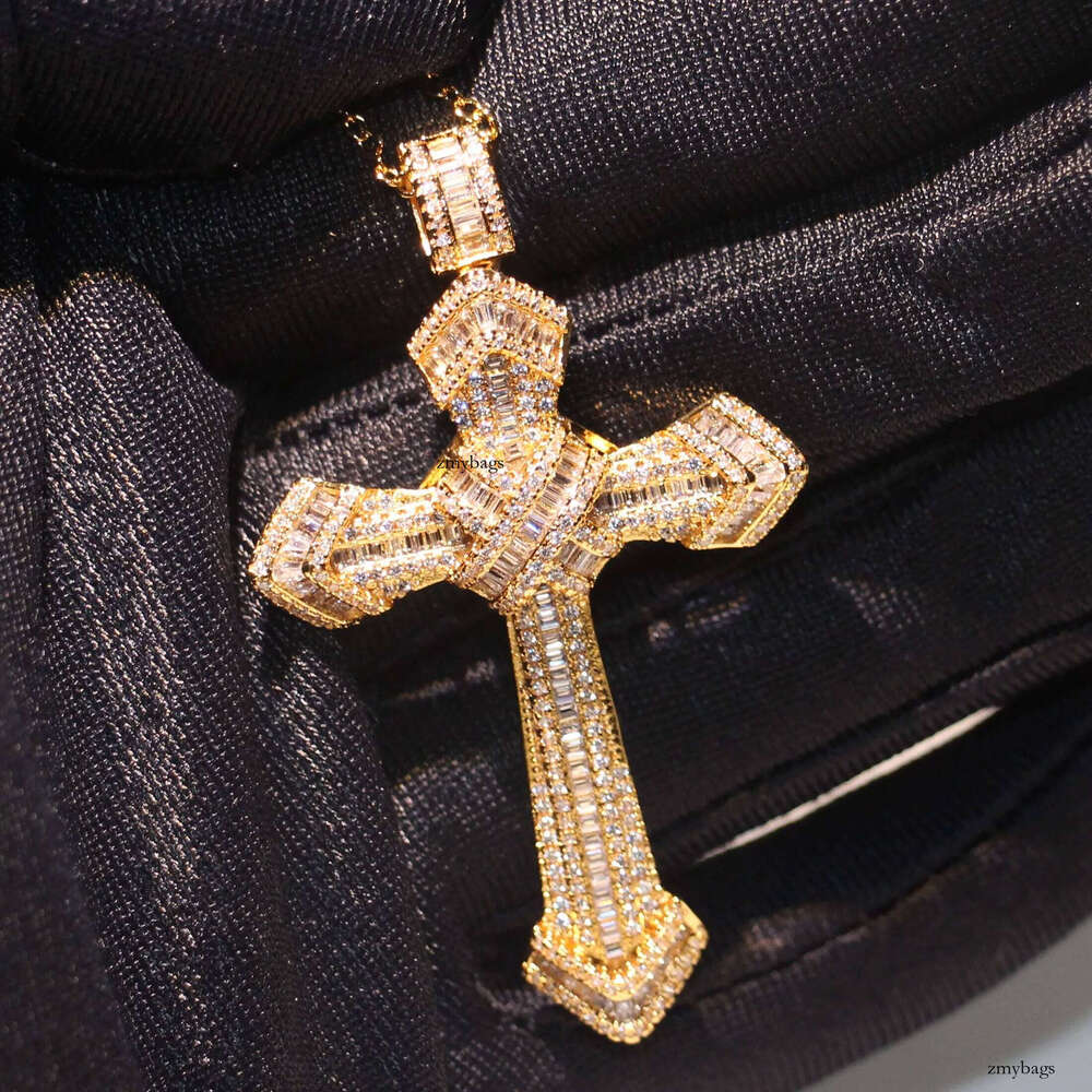 Hot Sale Vintage Fashion Jewelry Sterling Sier &Gold Fill Princess Cut 5A Cubic Zirconia Cross Pendant Women Wedding Necklace Gift