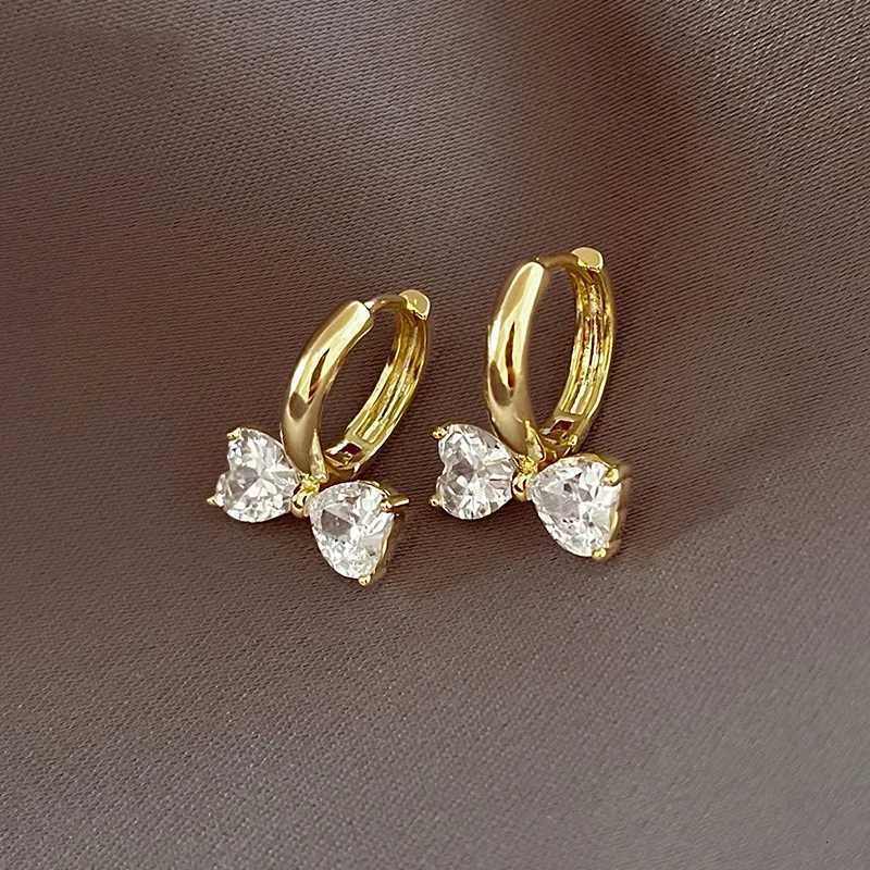 2025 New Korean Shiny Zircon Bow Earrings for Women Sweet Elegant Gold Color Temperament Earrings Party Jewelry Accessories Y250804