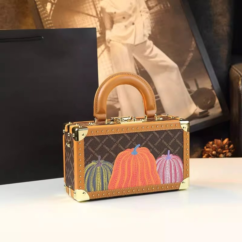 Free shipping, original design, 2025 new style Happy Pumpkin box bag, high-end fashion, set hard box, hand-held, shoulder crossbody bag, trendy