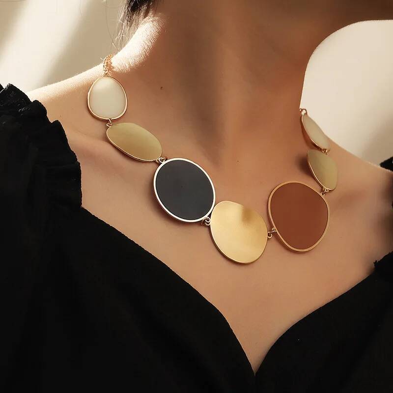 Boho Metal Disc Pendant Choker Necklace For Girls Golden Chains Vintage Big Round Wafer Dangle Statement Necklaces Women Jewelry Jewelry for Women
