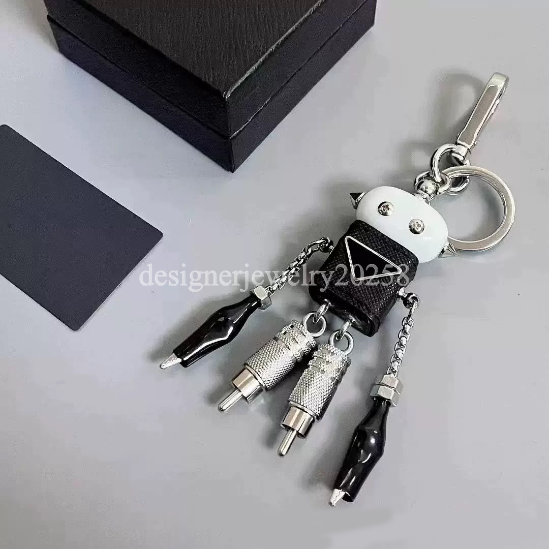 Keychain Car Luxurys Designers Couture Robot Fashion P Keychains Style Luxury Alphabet Key Chain - Designer Unisex bag Charm car key holder for men and women