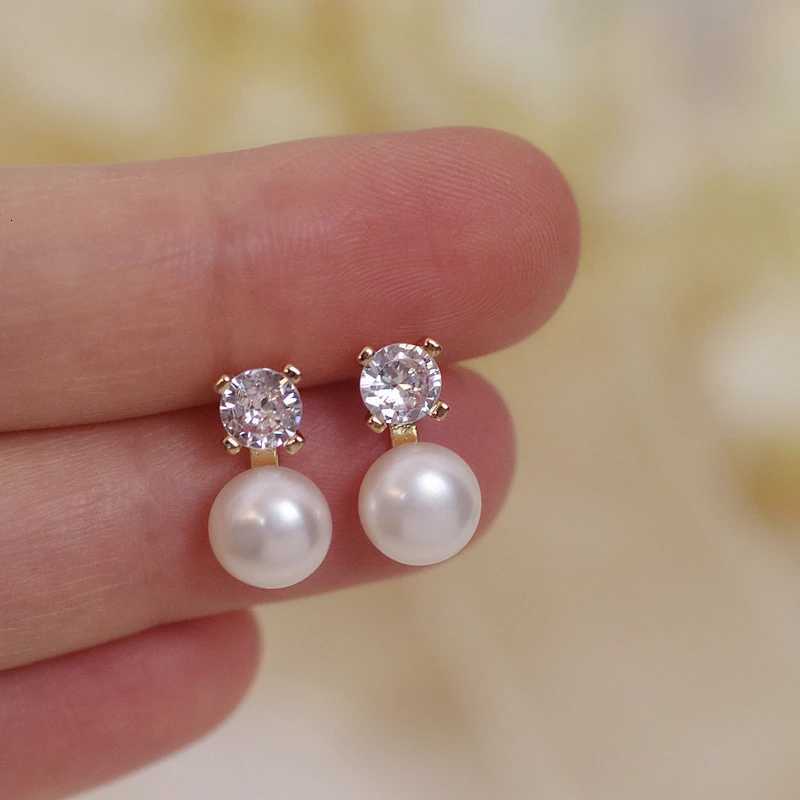 Classic Real Natural Freshwater Pearl Stud Earrings For Women Shiny Zircon Crystal Stud Earrings Female Wedding Party Jewelry Y250804