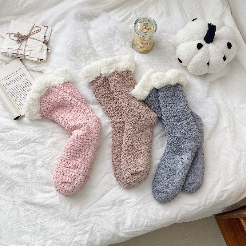 1 pair of anti slip floor socks, women's mid tube socks, autumn and winter warm socks, plush socks, sleep socks Home carpet socks