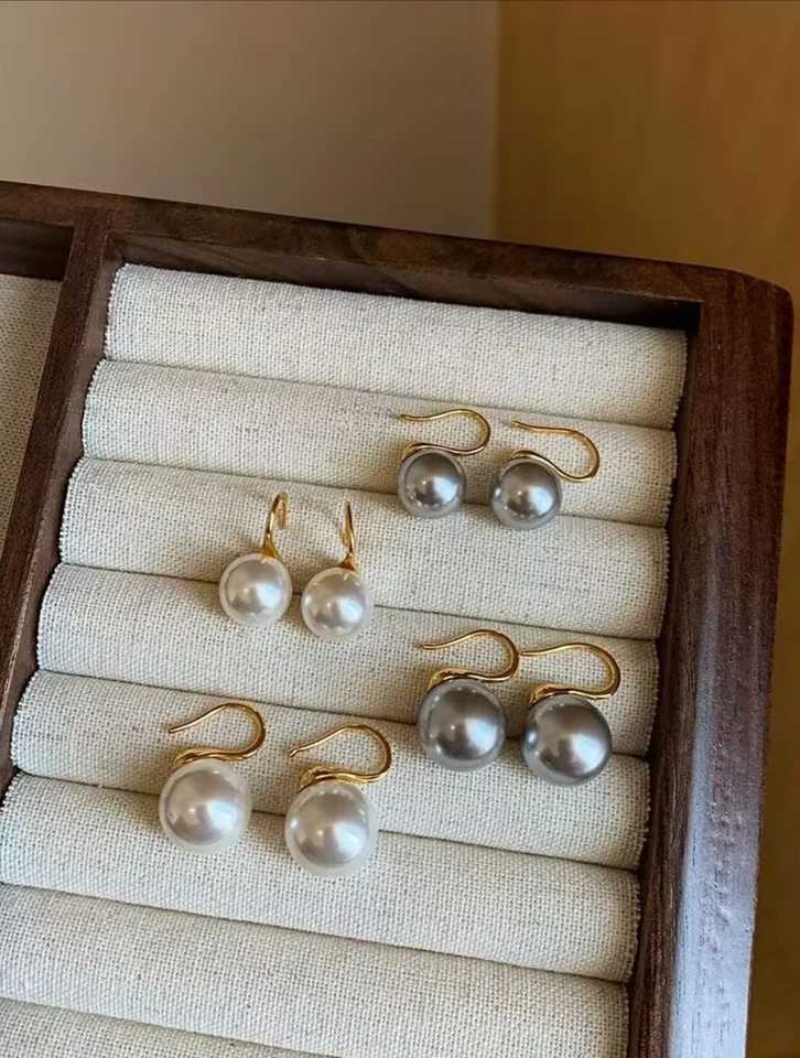 Trendy Simple Gray White Pearl Earrings for Women Exquisite S925 Silver Needle Studs Sweet Elegant Party Jewelry Wedding Gifts Y250804