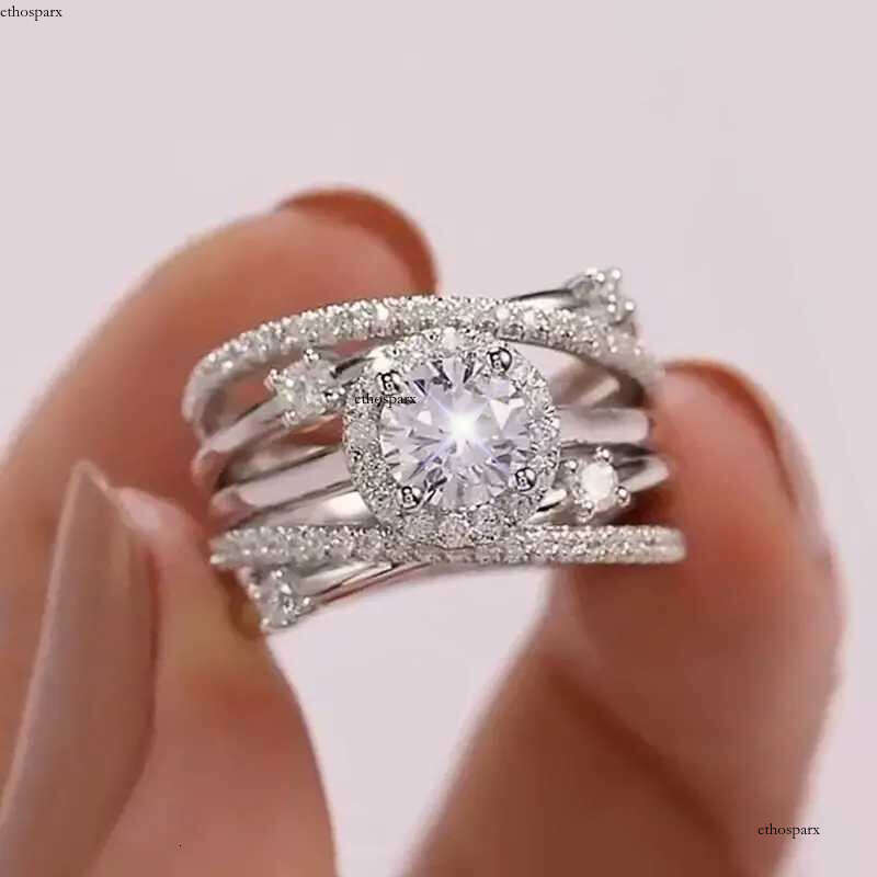 Free shipping Customized White Cubic VVS Moissaniteia Luxury Fashion Rings for Women Vintage Classic Style Brass with Cut Diamond Children