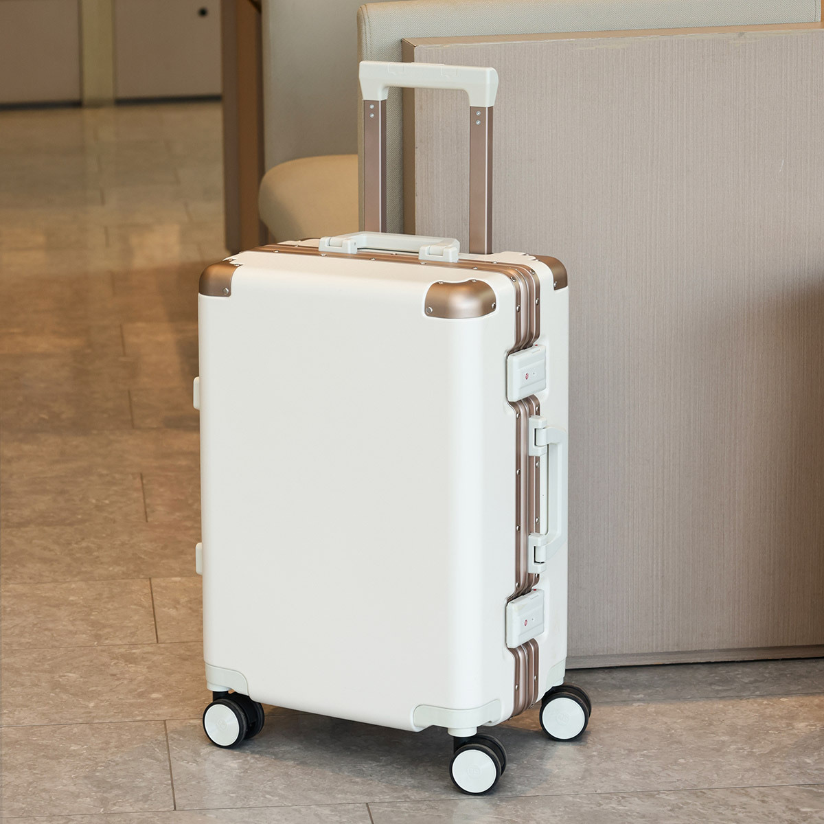 Metal box sturdy, durable, thick pull rod 20 password 24 aluminum frame large capacity 26 student 28 universal wheel white gray black