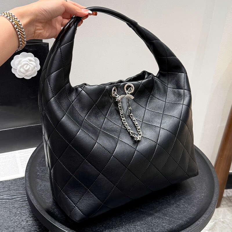 Designer Handbags Shoulder Bag 26C New Luxury Large Shopping Bags with Silver Chain Hobo Soft Leather Drawstring Hippie Totes Bag