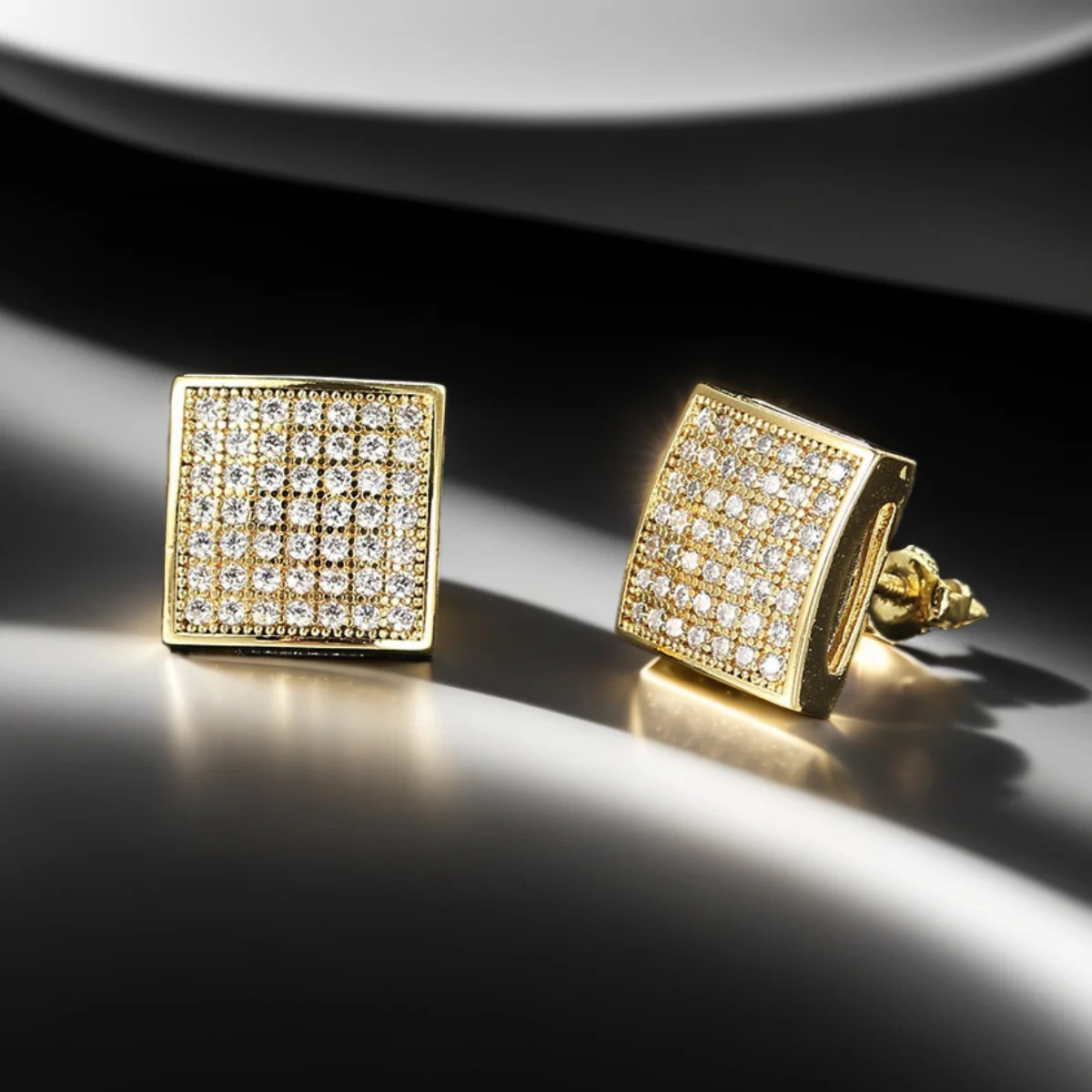 Stud Earrings with Zircon for Men Gold Color Punk Hip Hop Piercing Cartilage Earring Retro Trend Fashion Womens Jewelry OHE047 250804