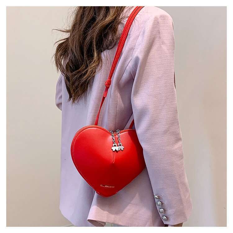 Heart-shaped Fashion Elegant Small for Women 2024 New Trendy Versatile Stylish Shoulder High-quality Niche Crossbody Bag