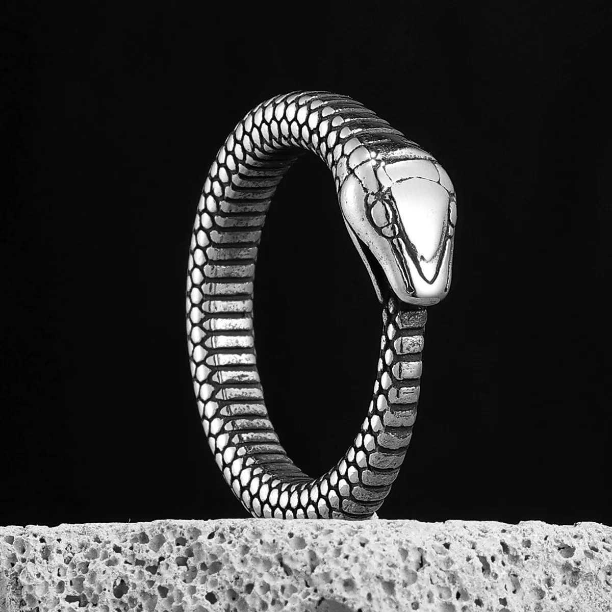 Stainless Steel Men Rings Snake Animal Ouroboros Punk Trendy for Women Biker Fashion Jewelry Halloween Creativity Gift U250805