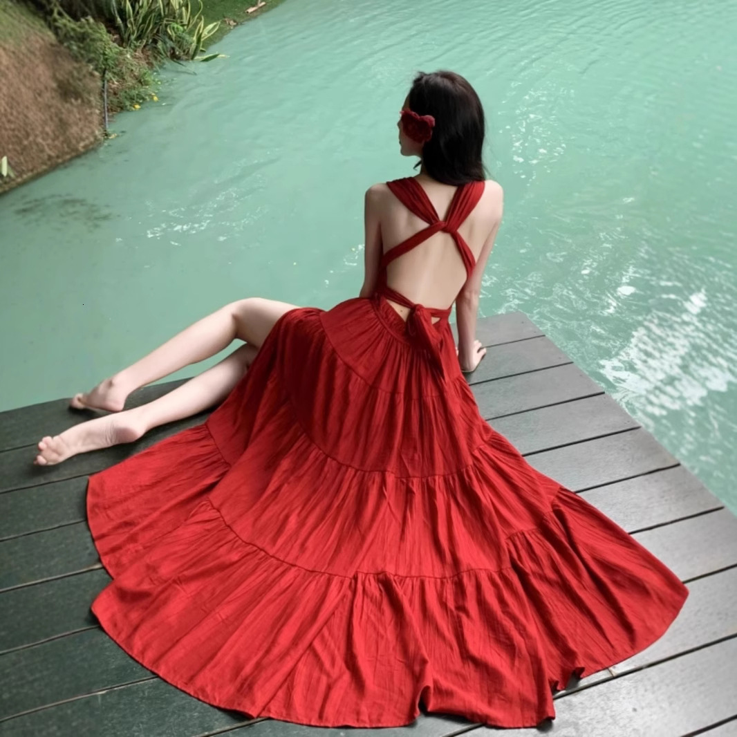 French red V-neck lace up camisole dress for summer 2025, suitable for women's beach vacations, sexy backless, trend split slim fit long dress, n