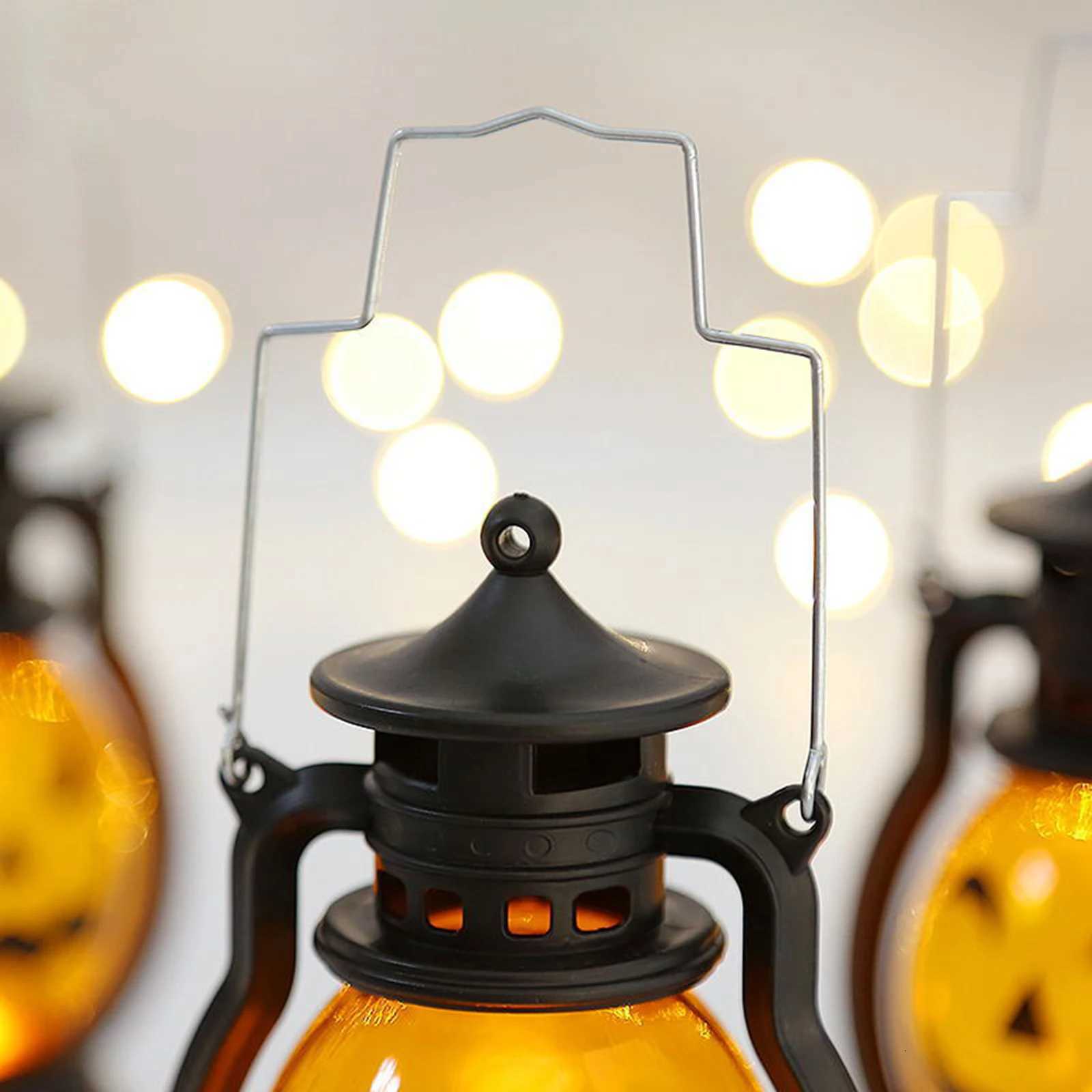 Halloween Portable Oil Lamp Hand Pumpkin Lantern (A Type with Built-in Button Battery) XJ250804