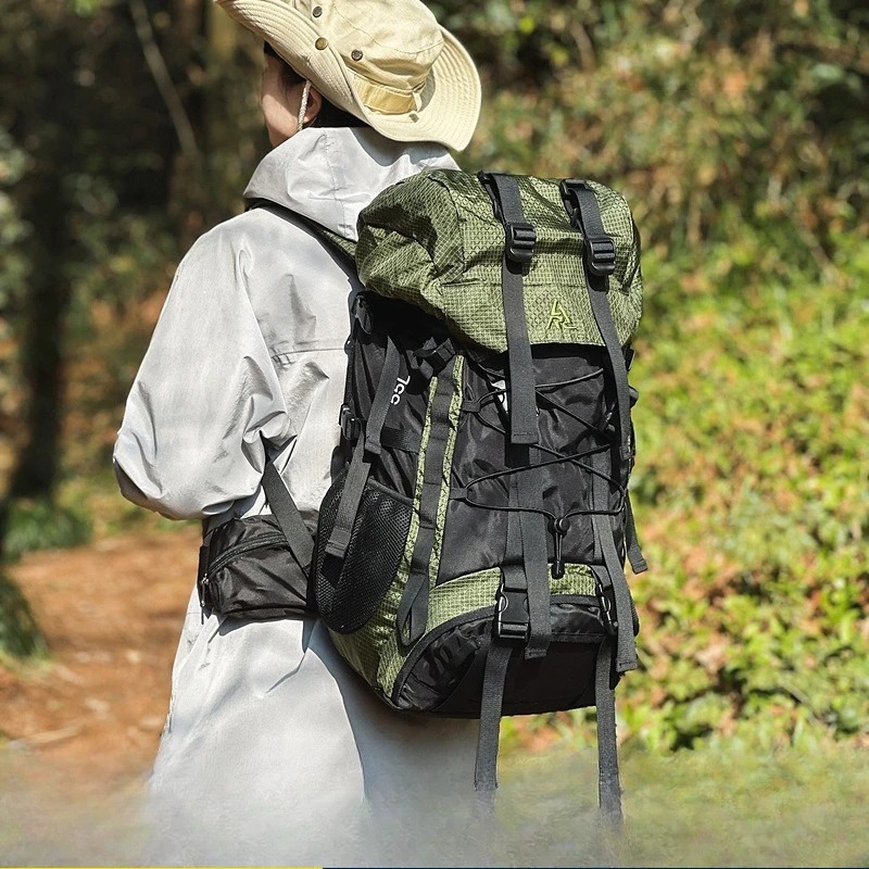 Large-capacity Mountaineering Bag 55L Outdoor Backpack Waterproof Camping Backpack Long-distance Hiking Backpack Wear-resistant