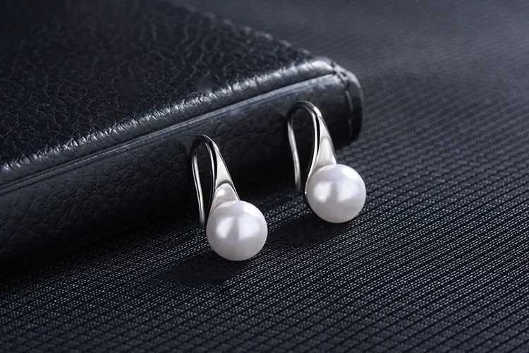 925 Silver Elegant Needle Big Clear Freshwater Pearl Earrings Round Sterling Pearl Earrings Jewelry Classic Earrings for Women Y250804
